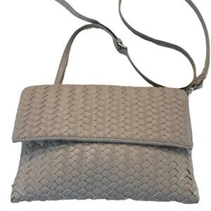 Deux Lux woven look 

cross body bag. Small to‎ medium.  clutch. Grey.